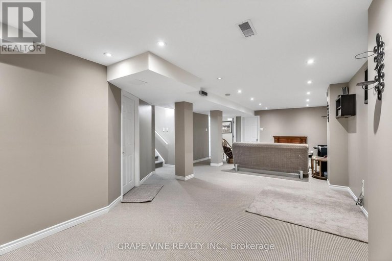 29648107/103-rowallen-place/hunt-club-parkgreenboro/ottawa/ontario/K1T4E3_43