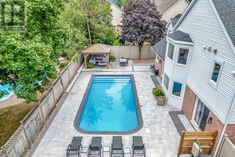 28838272/14-belton-avenue/stittsville-central/ottawa/ontario/K2S1G7_47