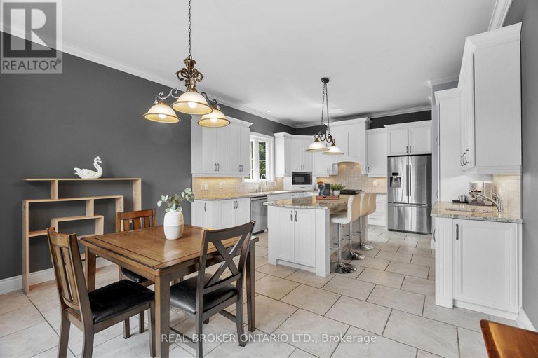 29375291/525-tullamore-street/riverside-south/ottawa/ontario/K1X0A2_19