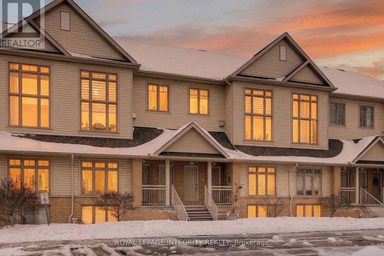 29311527/360-galston-private/mer-bleuebradley-estatesanderson-park/ottawa/ontario/K1W0G3_1