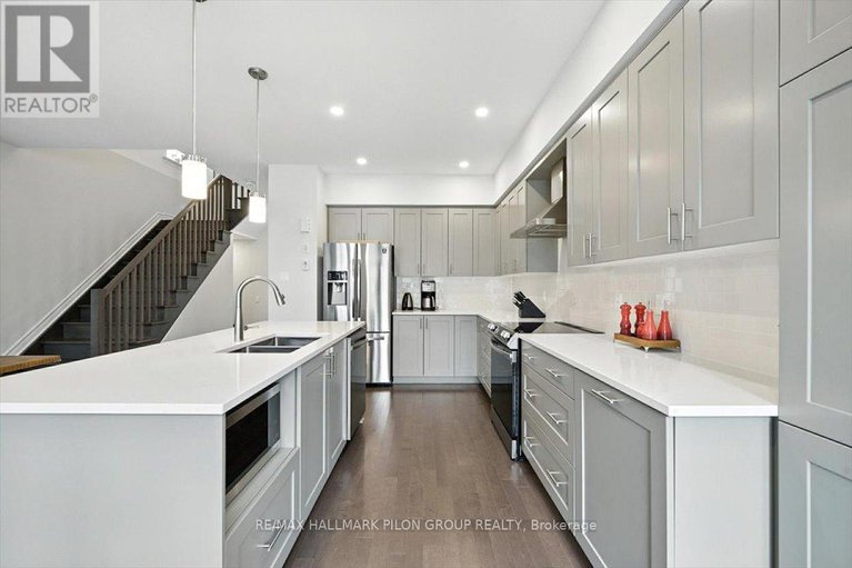 28722166/391-cornice-street/mer-bleuebradley-estatesanderson-park/ottawa/ontario/K1W0P7_5