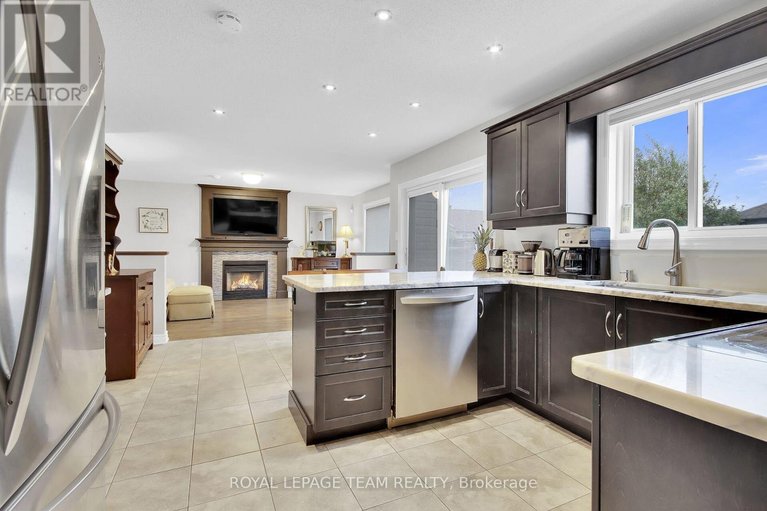 29457185/638-robert-hill-street-n/almonte/mississippi-mills/ontario/K0A1A0_16