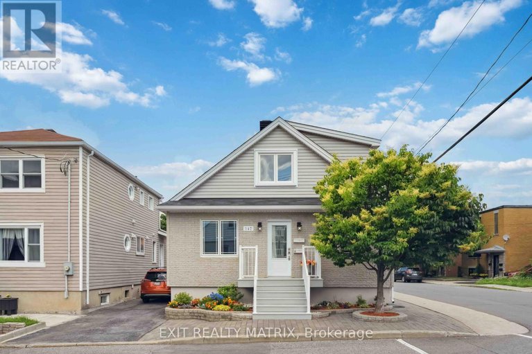 28591651/347-shakespeare-street/vanier/ottawa/ontario/K1L5M1_1