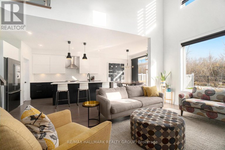 29088429/523-paakanaak-avenue/blossom-parkkemp-parkfindlay-creek/ottawa/ontario/K1X0H2_18