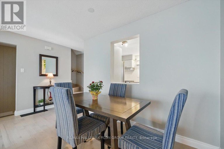 28412777/1358-bakker-court/convent-glen-south/ottawa/ontario/K1C2K4_7