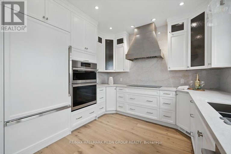 28463526/6373-radisson-way/hiawatha-parkconvent-glen/ottawa/ontario/K1C2Z9_9
