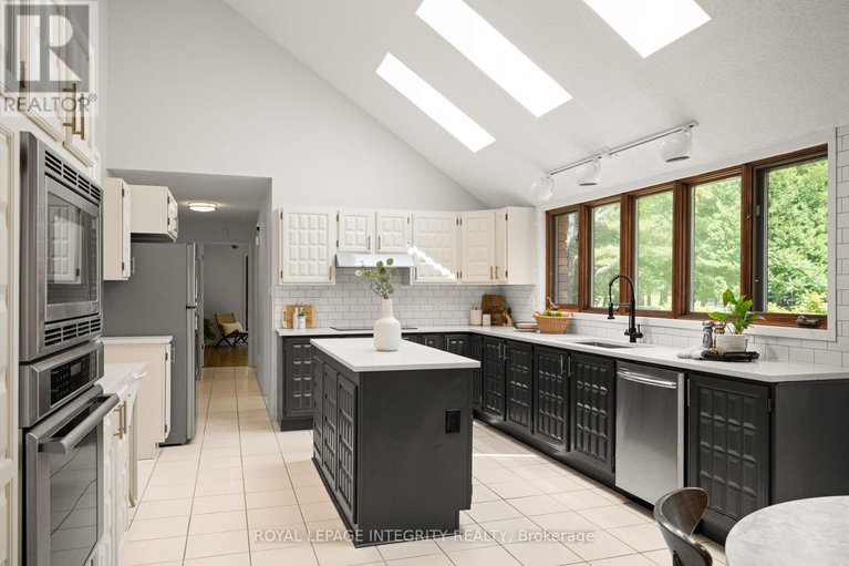 28625169/108-margaret-anne-drive/huntley-ward-south-east/ottawa/ontario/K0A1L0_13