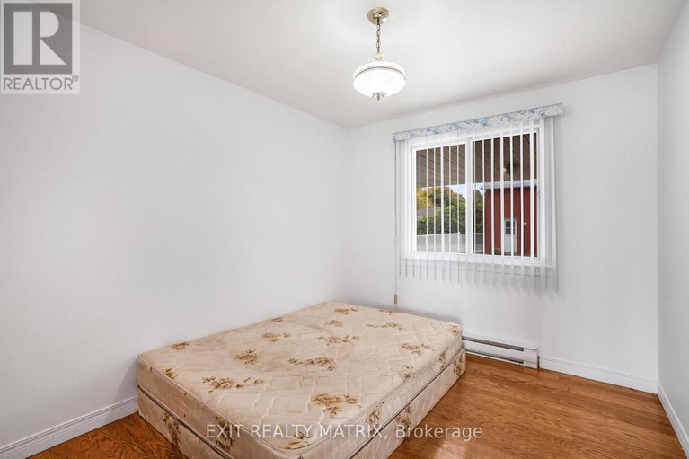 28923797/323-longueuil-street/lorignal/champlain/ontario/K0B1K0_13