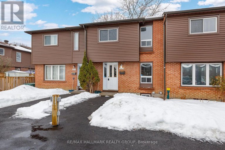 29254811/3219-stockton-drive/blossom-parkkemp-parkfindlay-creek/ottawa/ontario/K1T1S3_2