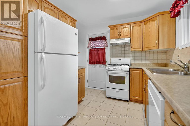 28913720/268-ottawa-street/almonte/mississippi-mills/ontario/K0A1A0_15