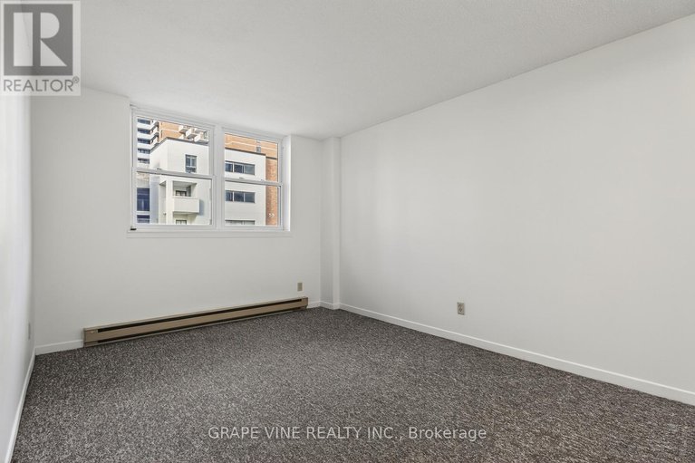 29143791/102-50-burnside-avenue/mechanicsville/ottawa/ontario/K1Y2M2_19