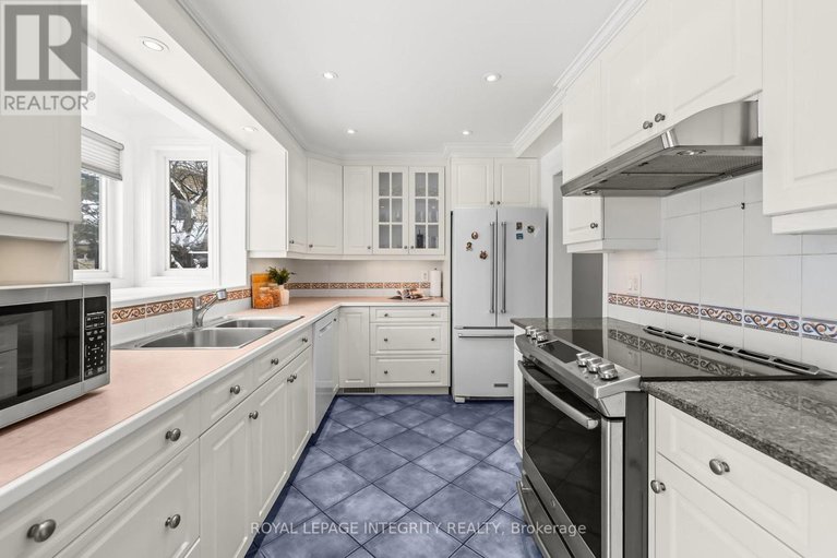 29332214/830-acadian-gardens/convent-glen/ottawa/ontario/K1C2V6_14