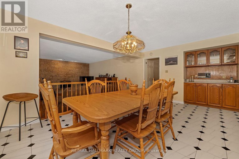 29325453/4-elderwood-trail/stittsville-central/ottawa/ontario/K2S1C9_21