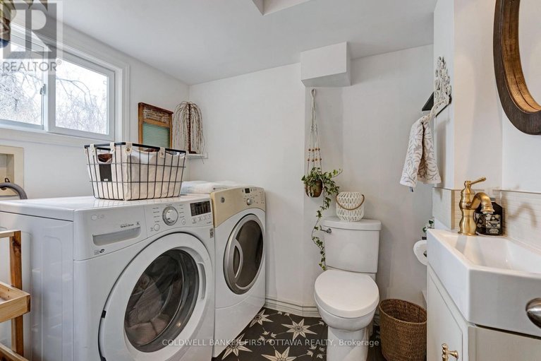 29613138/107-owen-street/lanark-highlands-lanark-village/lanark-highlands/ontario/K0G1K0_17