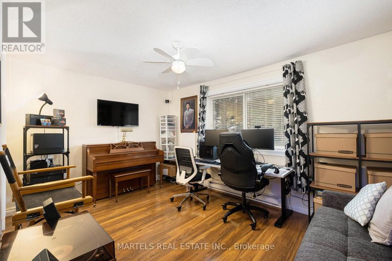 28429605/216-270-brittany-drive/viscount-alexander-park/ottawa/ontario/K1K4M3_13