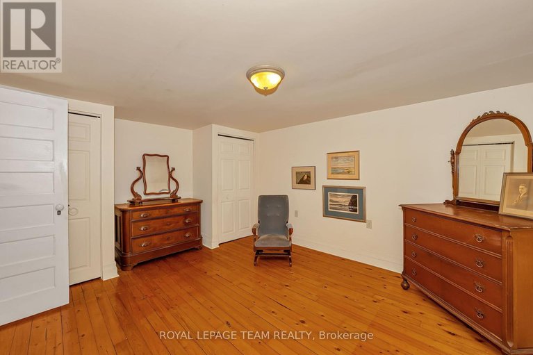 28964776/2307-scrivens-drive/osgoode-twp-north-of-reg-rd-6/ottawa/ontario/K0A2P0_21