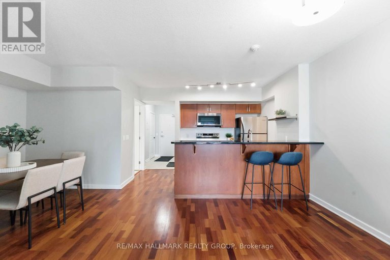 29435223/1106-138-somerset-street-w/ottawa-centregolden-triangle/ottawa/ontario/K2P0A3_14