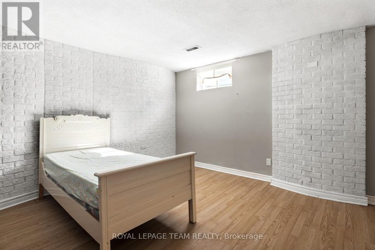 27932475/44-sycamore-drive/arbeatha-park/ottawa/ontario/K2H8K3_21