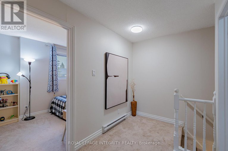 28965141/5-400-fenerty-court/katimavik/ottawa/ontario/K2L3A9_28