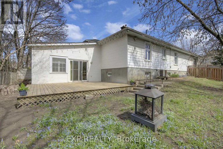 28234509/650-churchill-avenue-n/laurentianview/ottawa/ontario/K1Z5G1_4