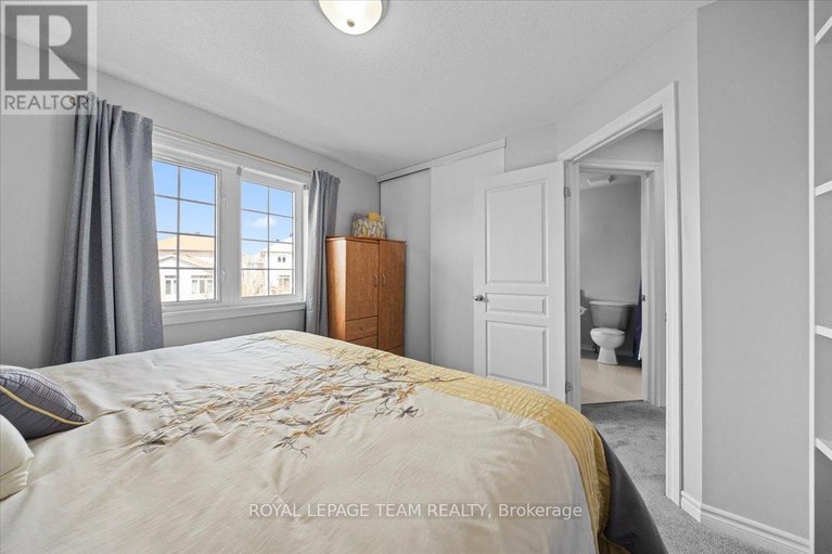 29626575/79-saddlesmith-circle/emerald-meadowstrailwest/ottawa/ontario/K2M2Y5_31