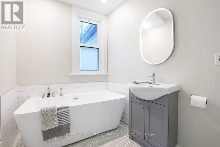 28563591/17-rupert-street/glebe/ottawa/ontario/K1S3S2_27