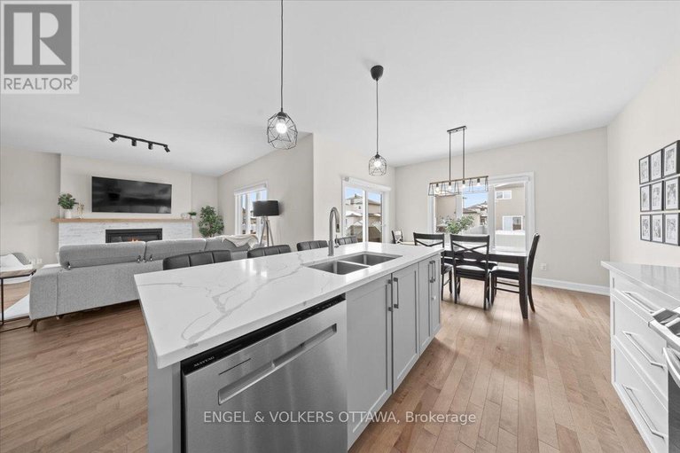 29402076/624-geneva-crescent/embrun/russell/ontario/K0A1W0_13