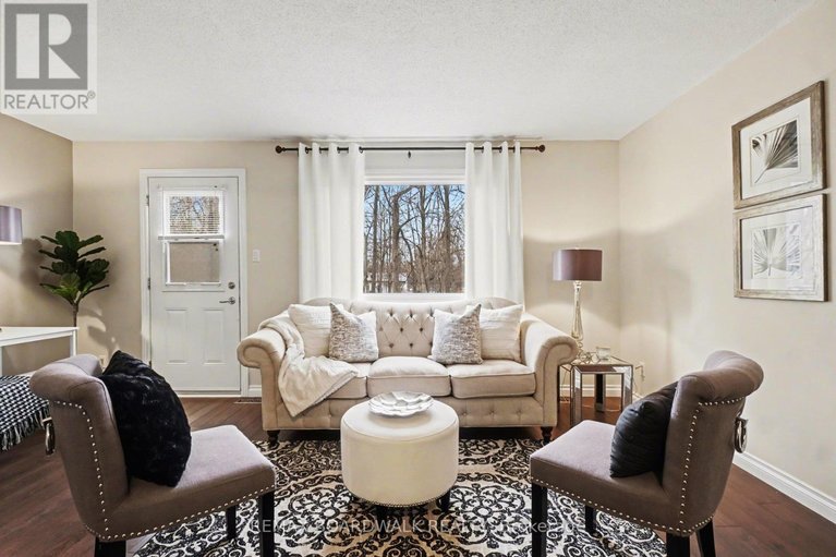 29619477/197-teal-crescent/chatelaine-village/ottawa/ontario/K1E2C3_12