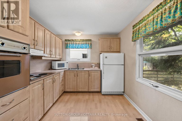 28827998/9-cleadon-drive/crystal-beach/ottawa/ontario/K2H5P5_16