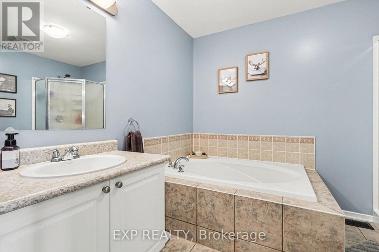 29486081/1513-demeter-street/fallingbrookgardenway-south/ottawa/ontario/K4A5C6_28