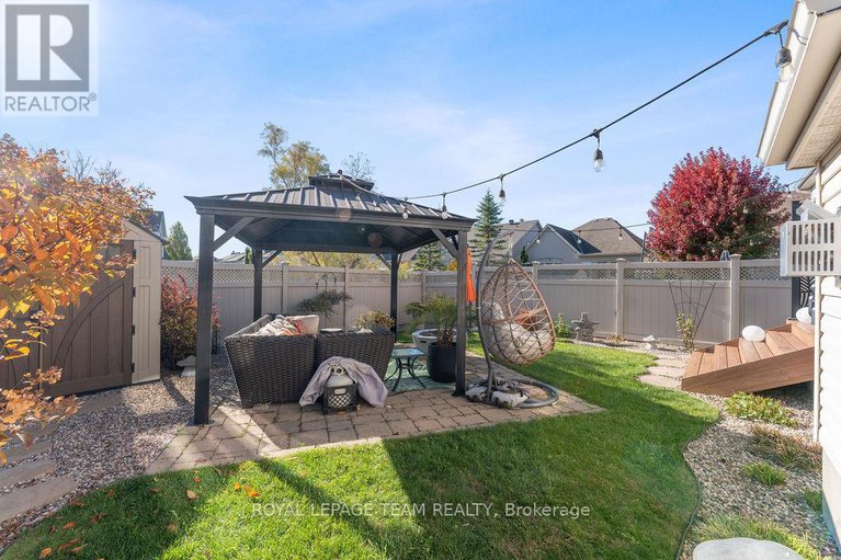 29011839/141-trail-side-circle/springridgeeast-village/ottawa/ontario/K4A5B3_38