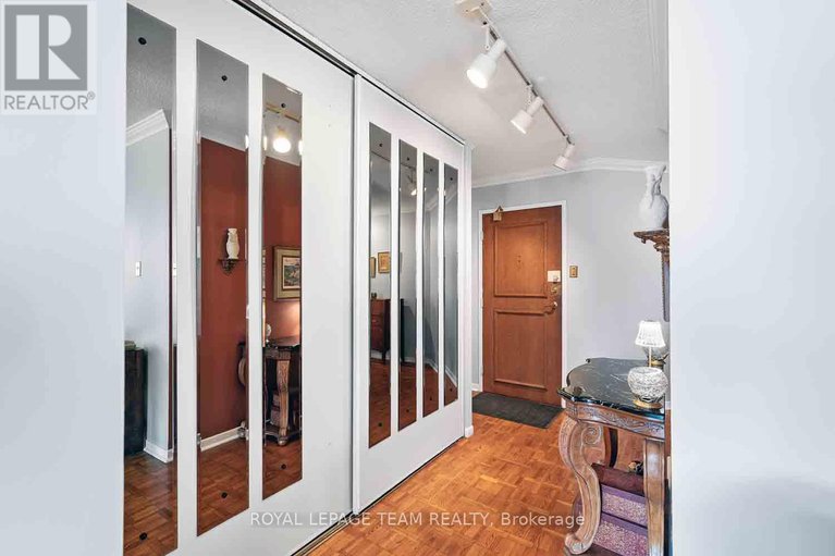 28941836/303-40-arthur-street/west-centre-town/ottawa/ontario/K1R7T5_6