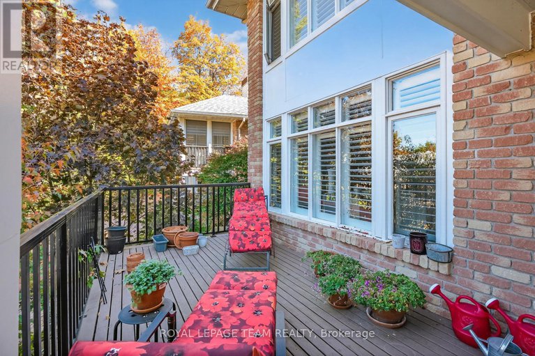 28984788/19-bittern-court/rockcliffe/ottawa/ontario/K1L8K9_16