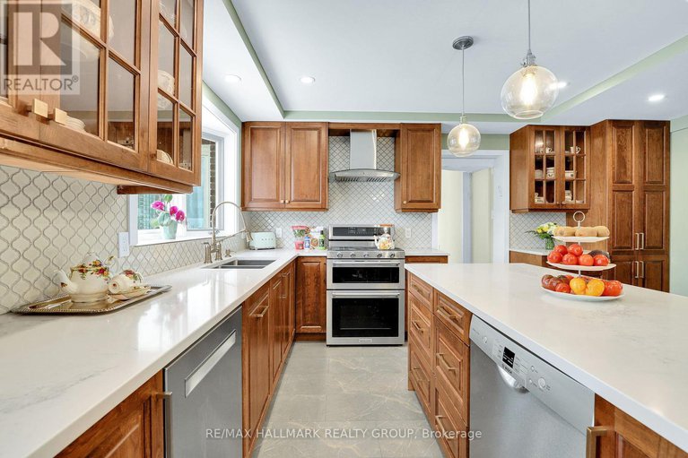 28346707/1712-playfair-drive/playfair-park/ottawa/ontario/K1H5S6_16