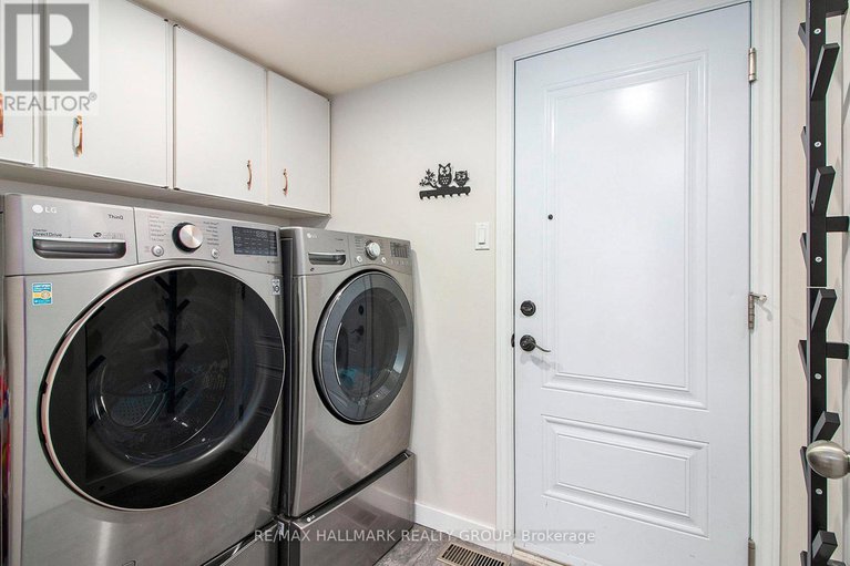 28994507/1118-chateau-crescent/orleans-wood/ottawa/ontario/K1C2E1_34