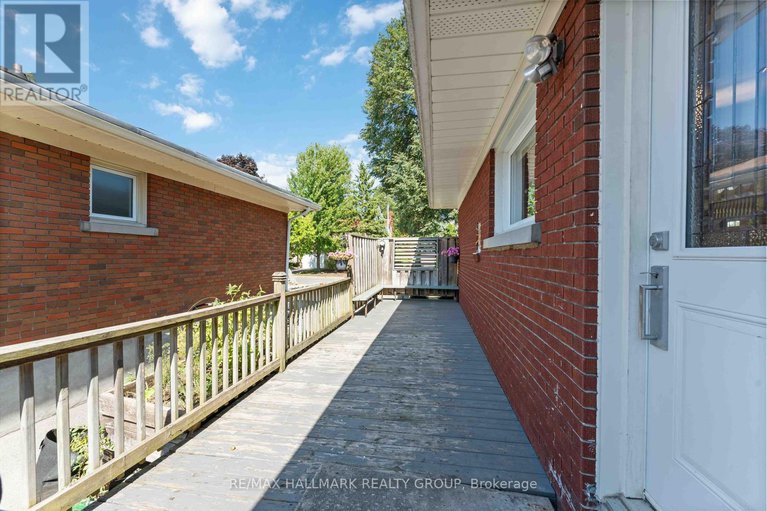 28737782/1921-navaho-drive/bel-air-heights/ottawa/ontario/K2C0T5_46