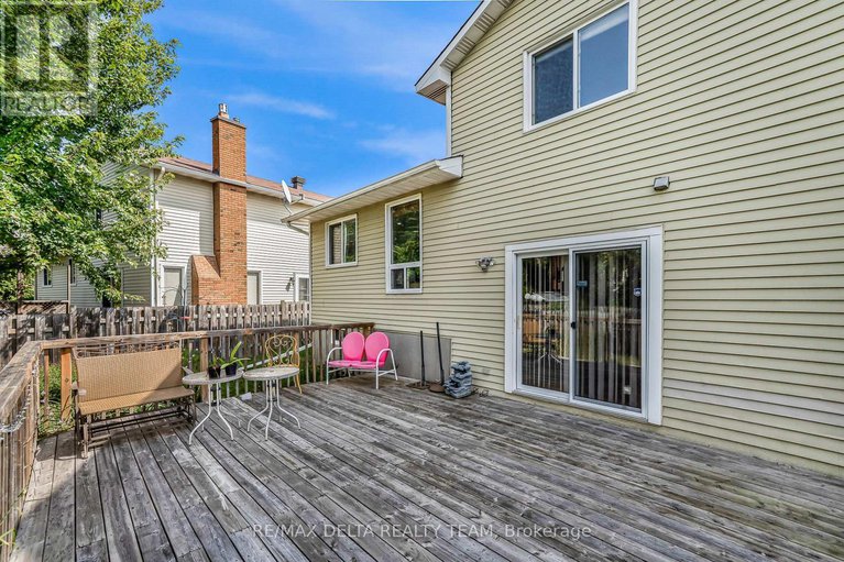 28836365/6321-fortune-drive/convent-glen-north/ottawa/ontario/K1C2A4_30