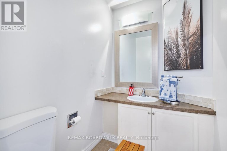 29327134/3-104-cheltenham-private/hunt-club-woods/ottawa/ontario/K1V0L6_20