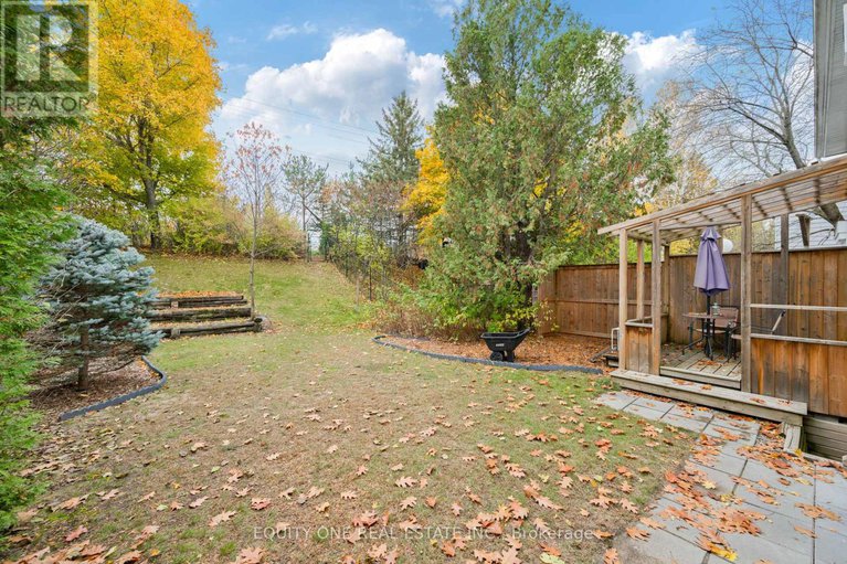 29066037/73-hobart-crescent/sheahan-estatestrend-village/ottawa/ontario/K2H5S3_35