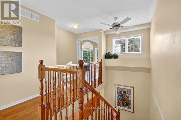 28929559/22-birchfield-avenue/emerald-meadowstrailwest/ottawa/ontario/K2M2N5_22