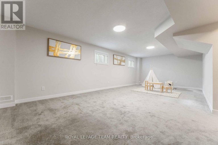 29118048/3040-travertine-way/half-moon-bay/ottawa/ontario/K2J6W9_40