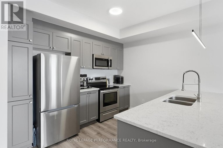 29447569/583-ozawa-private/cfb-rockcliffe-and-area/ottawa/ontario/K1K4Z9_26