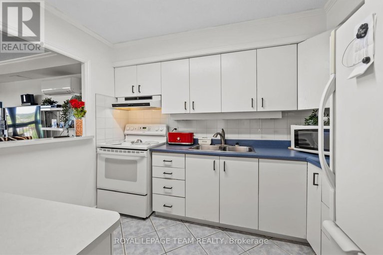 28377334/1607-158b-mcarthur-avenue/vanier/ottawa/ontario/K1L8C9_8