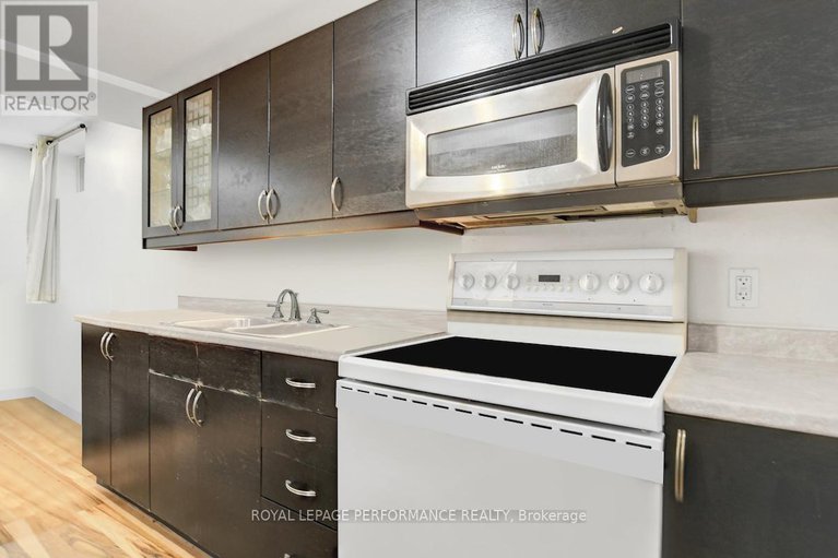 28896449/1815-belval-crescent/orleanssunridge/ottawa/ontario/K1C6J3_30
