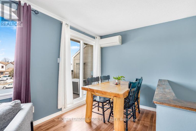 28746372/207-1825-marsala-crescent/fallingbrookpineridge/ottawa/ontario/K4A2E7_13