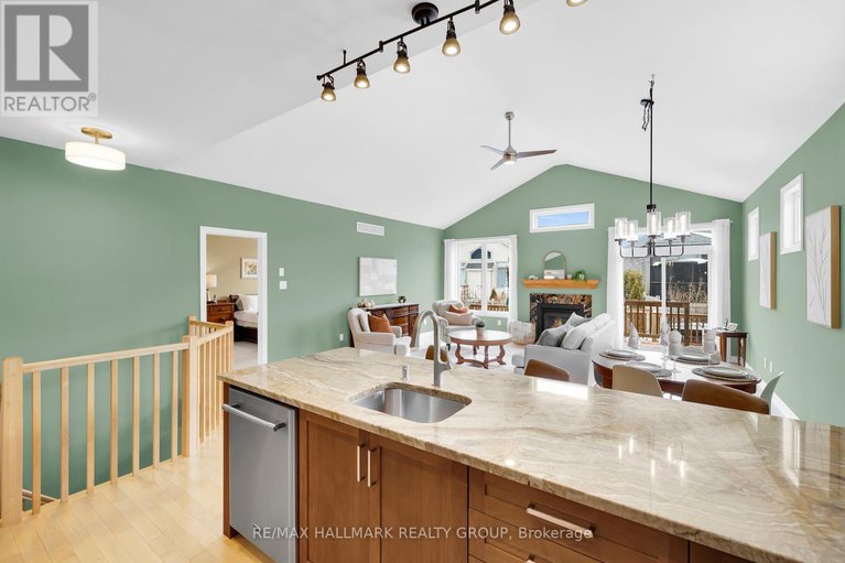 29430423/510-kindred-crescent/north-grenville-twp-kemptville-south/north-grenville/ontario/K0G1J0_18