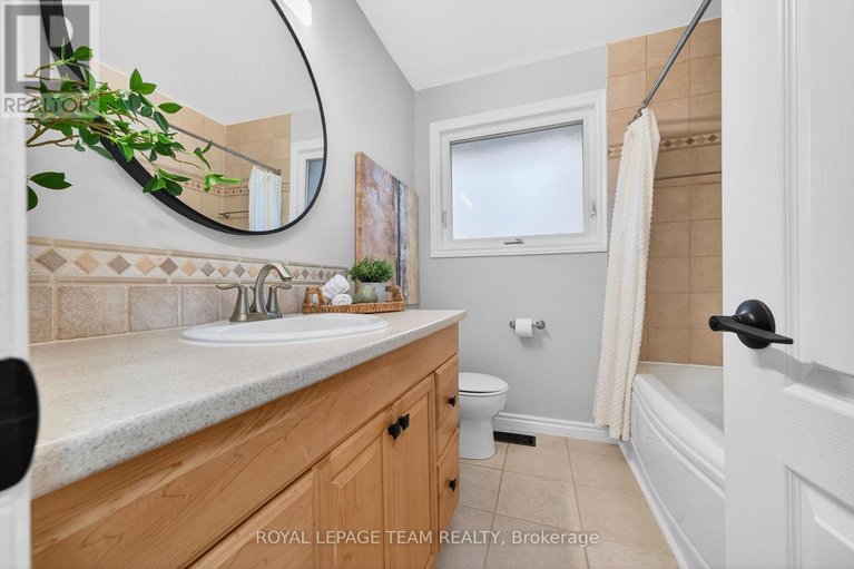 29690358/10-cleadon-drive/crystal-beach/ottawa/ontario/K2H5P3_33