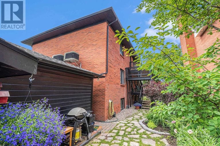 29625435/3-33-charles-street/new-edinburgh/ottawa/ontario/K1M1R3_31