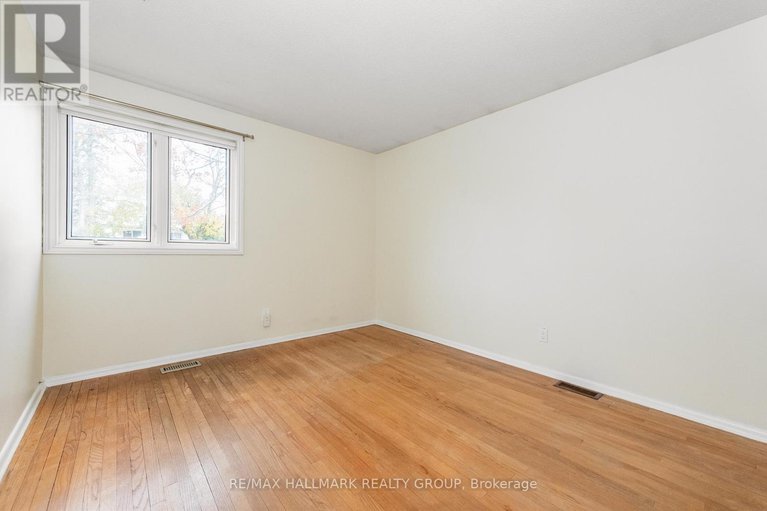 29113297/71-viewmount-drive/meadowlandscrestview/ottawa/ontario/K2G3B9_18