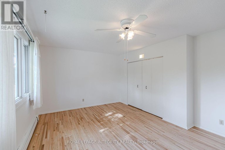 28882629/135-desmond-avenue/glencairnhazeldean/ottawa/ontario/K2L1E8_23